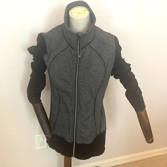 Lululemon bundle set of 5 -Define Jacket Luon, Scuba full-zip, crop jacketSize 8 - Picture 7 of 10